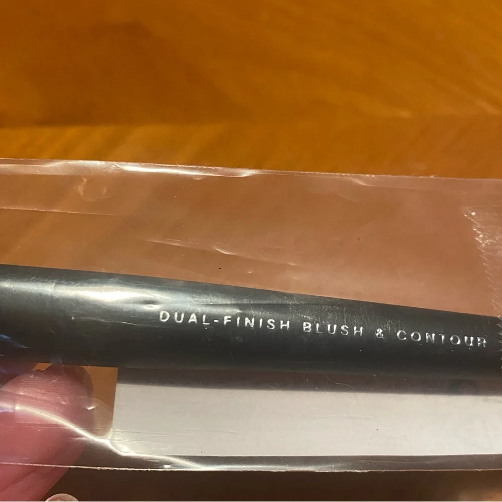 Bareminerals Dual-Finish Blush & Contour Brush